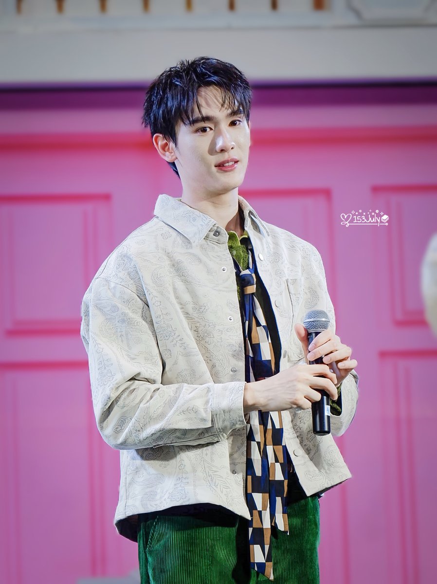 -เอ็นเจเป็นหนอนหนังสือ♡ tweet media