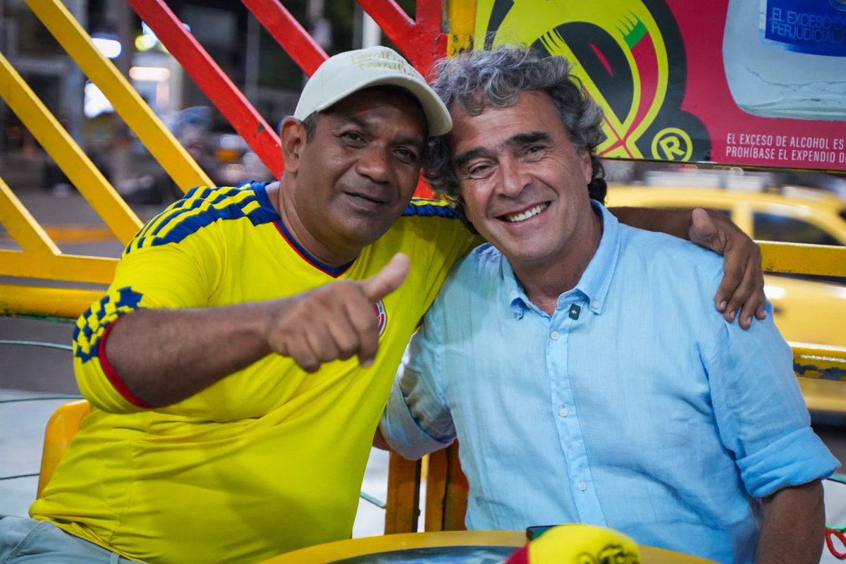 Sergio Fajardo tweet media