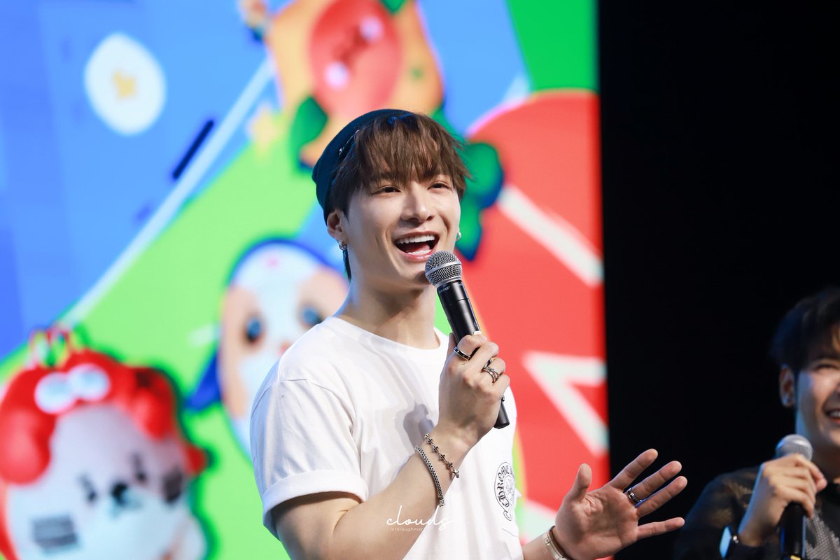 clouds ⛅️ tweet media