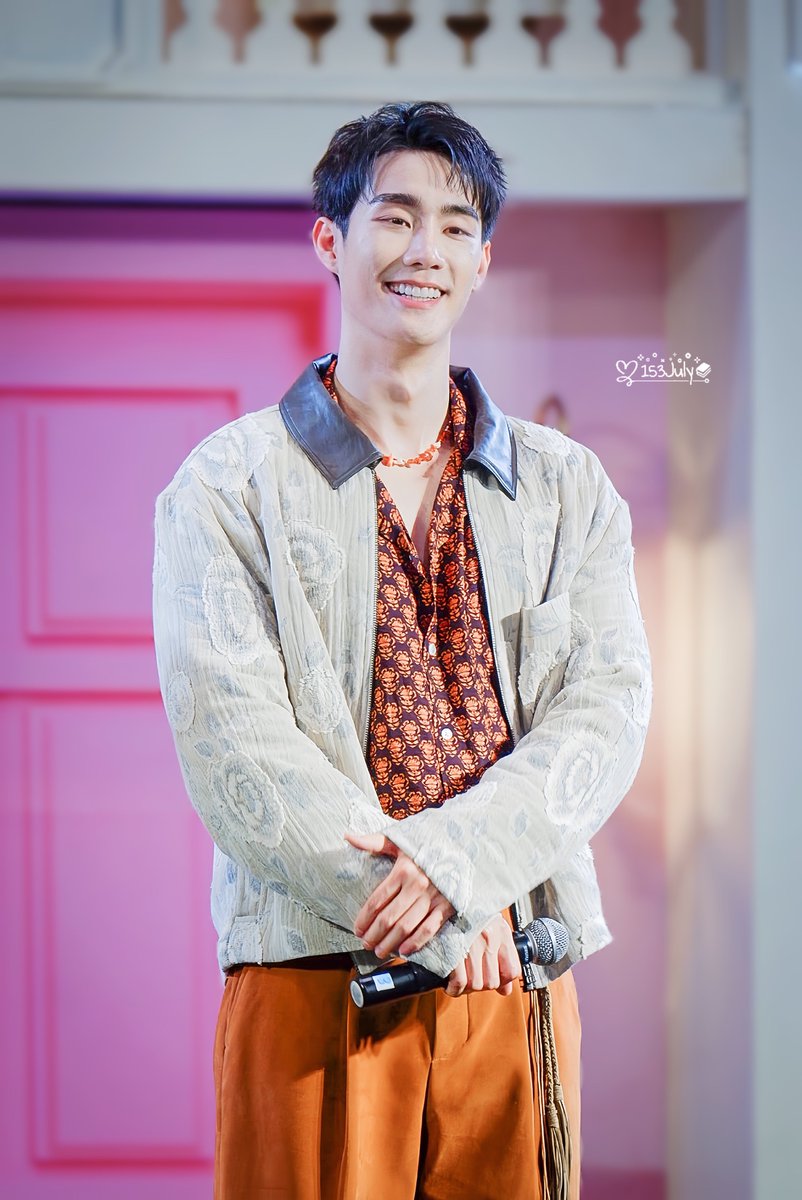 -เอ็นเจเป็นหนอนหนังสือ♡ tweet media