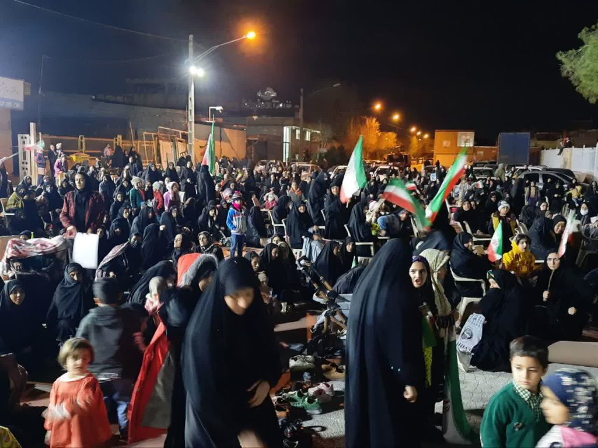 ما پای این خاک ایستاده ایم ، نه با حرف، بلکه با حضور
#تا_پای_جان_برای_ایران
#ایران_پیروز
