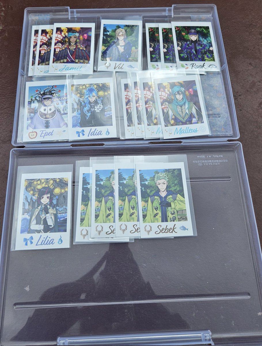akurosu1471's tweet photo. ツイステ 展 ランダムカード 缶バッジ 交換 譲渡
譲)リドル·エース·ケイト·トイレ·ラギー·○ジャック·アズール·ジェイド·フロイド·カリム·ジャミル·ヴィル·ルーク·エペル·イデア·マレウス·リリア·○セベク
求)カード·缶バッジ:レオナ
~16時頃まで現地付近におります。
よろしくお願いします。 https://t.co/RM40z3GaKq