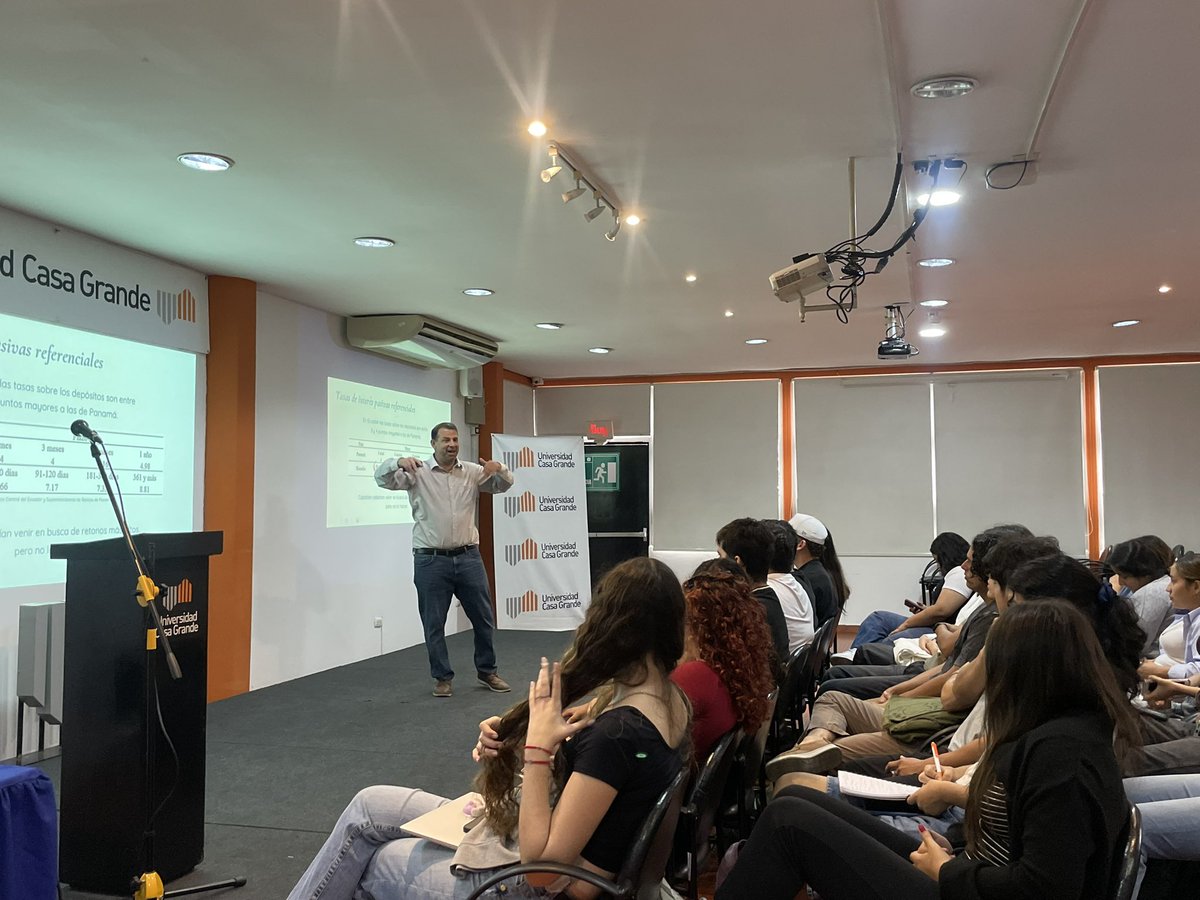 Economía Política tweet media