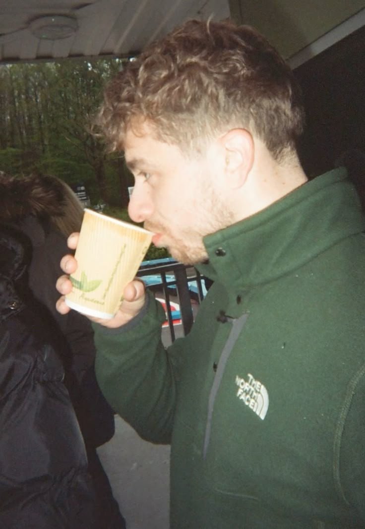 nai ᥫ᭡ || MV1 tweet media