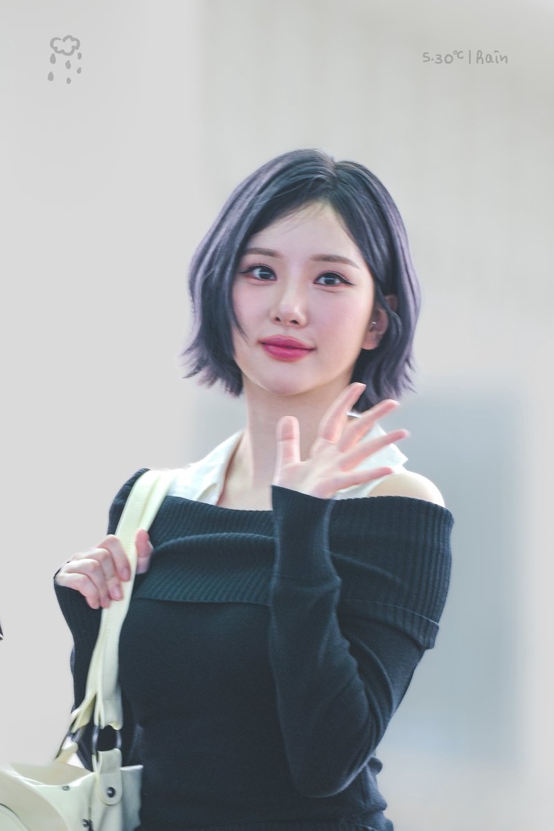 rain_jeb's tweet photo. 260326 출국
#은하 #비비지 #EUNHA #VIVIZ https://t.co/tK9hwob2aG