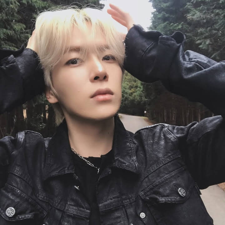 polarix_update's tweet photo. Junhyuk update instagram✨
260326 (before deletion)
260326 (sebelum di hapus)
#polarix #luminix #leejunhyuk #junhyuk #mirae #miirae https://t.co/Zemf5Tx2SP