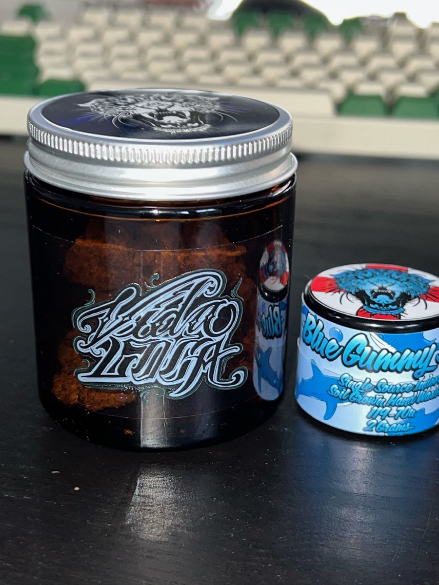 packstothefuture tweet media