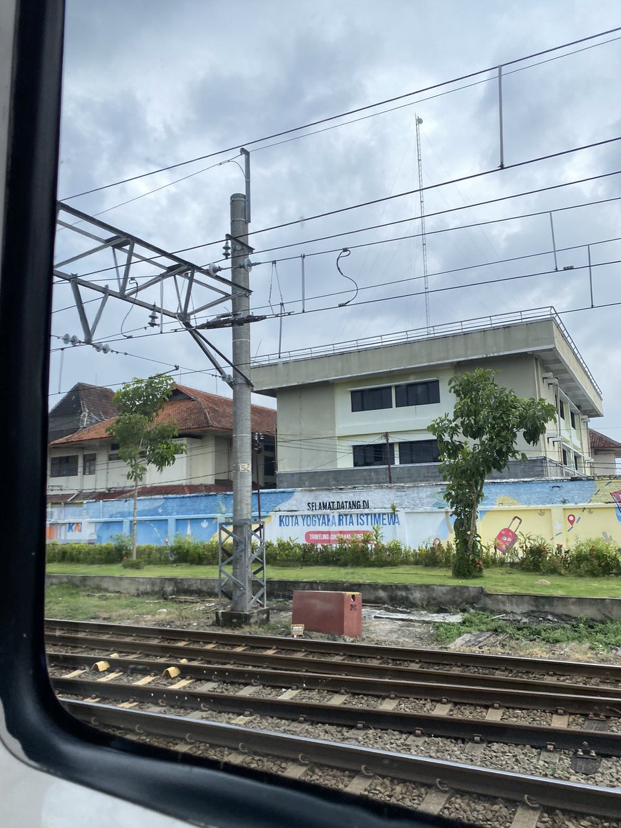 ais is so RUDE! tweet media