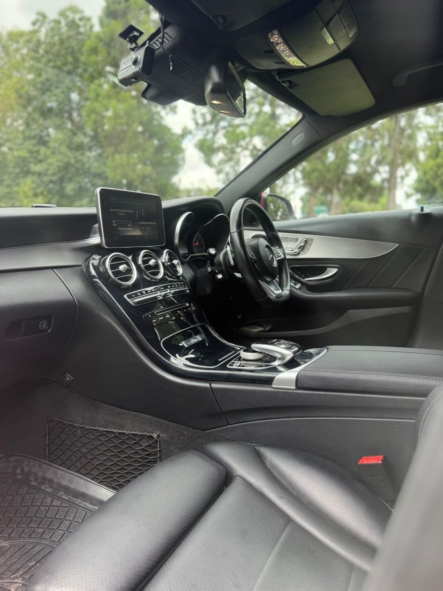 RuePella's tweet photo. *2018 MERCEDES BENZ C-Class*
🔥AMG Line PKG
🔥2L Petrol Engine
🔥Original Mileage 89 000 km
🔥Black Leather Interior
🔥Radar &amp; Lane-Assist Sensors
🔥Supper Clean with lots of extra
*Price: $26k 
+263771912812
📍Harare https://t.co/ExVqu799LP