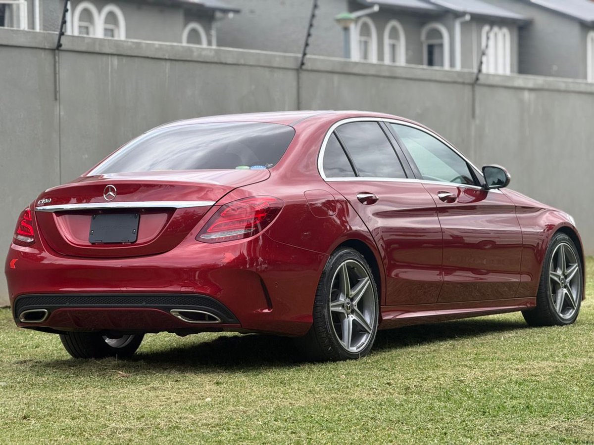 RuePella's tweet photo. *2018 MERCEDES BENZ C-Class*
🔥AMG Line PKG
🔥2L Petrol Engine
🔥Original Mileage 89 000 km
🔥Black Leather Interior
🔥Radar &amp; Lane-Assist Sensors
🔥Supper Clean with lots of extra
*Price: $26k 
+263771912812
📍Harare https://t.co/ExVqu799LP