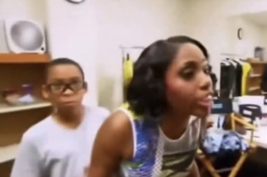 2001_haas's tweet photo. @SoDebNair #UnhingedSimone is correct! She did all that in front of her son and wonders why they don’t value her? https://t.co/z7iQq91D2i