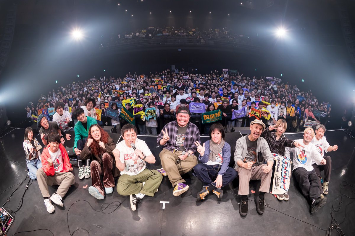 pon_walkthisway's tweet photo. WALK THIS WAY
〜12年目でも終わらない青春の歌〜
ど平日からKT Zepp Yokohama来てくれてありがとうございました！！
あの日聴いたロックやパンクは鳴り止まないし、青春の歌は終わりそうにありません。 https://t.co/Wev3R4bkU2