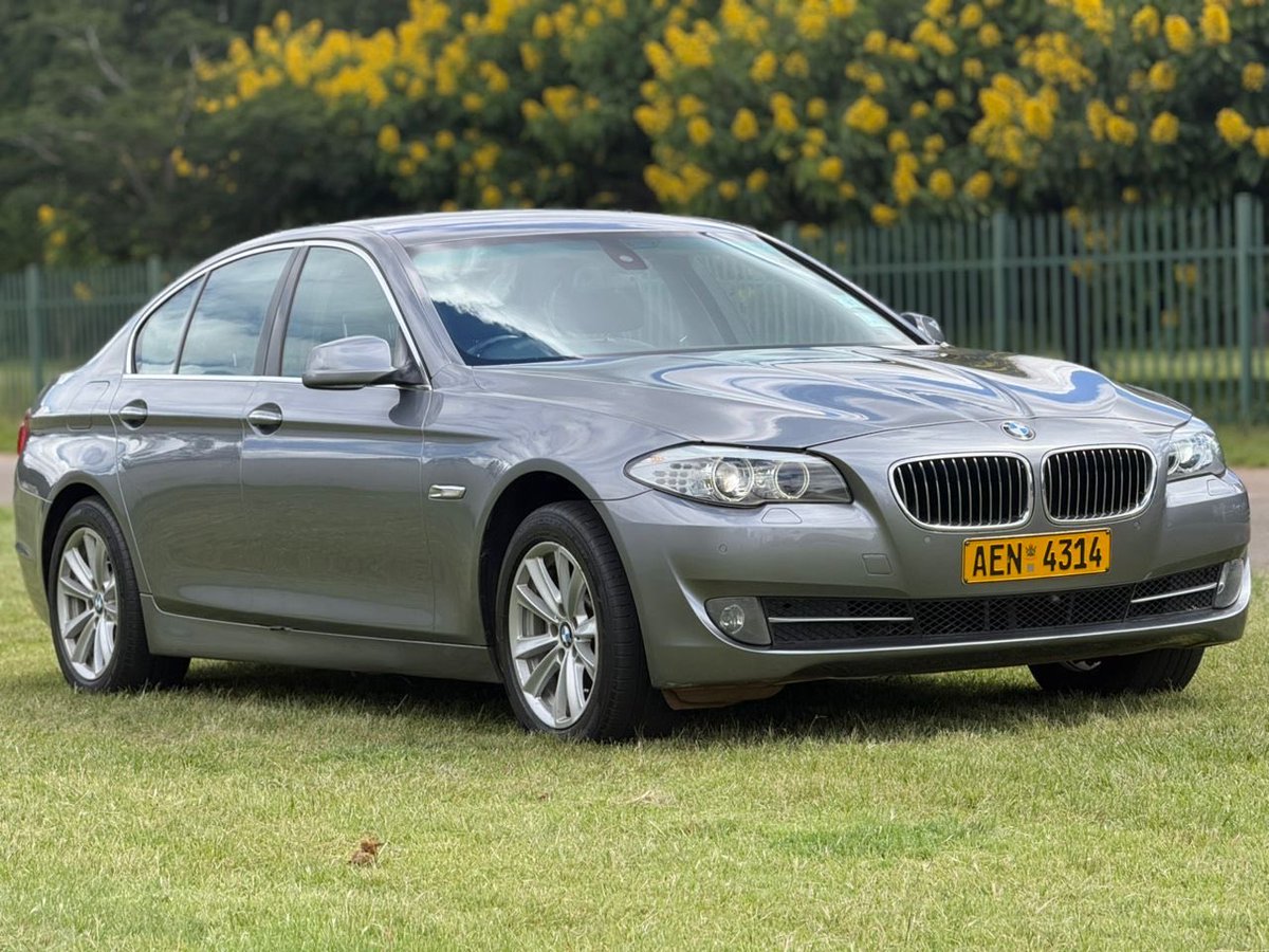 RuePella's tweet photo. *BMW 523i*
2015 model 
petrol engine 
perfect condition 
$12k
+263771912812
📍Harare https://t.co/IrqfYcYFxu