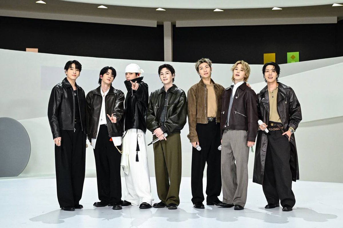 💜🌟 New photo of BTS on Jimmy Fallon 

Stunning  Kim Taehyung (V)💥