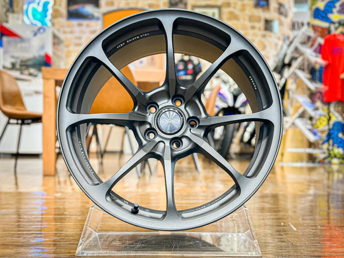 ቻェーン tweet media