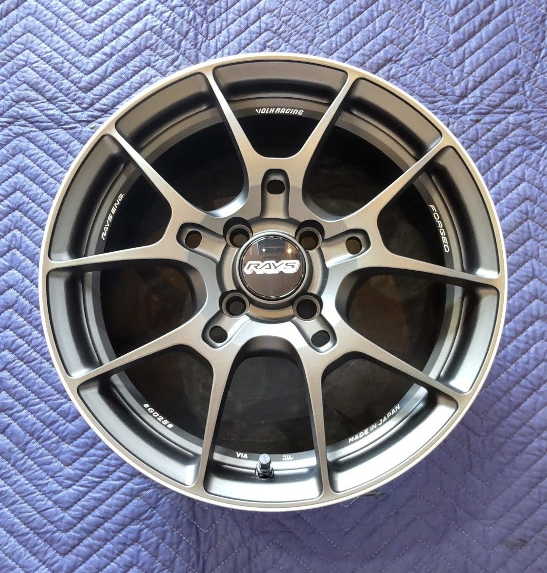 ቻェーン tweet media