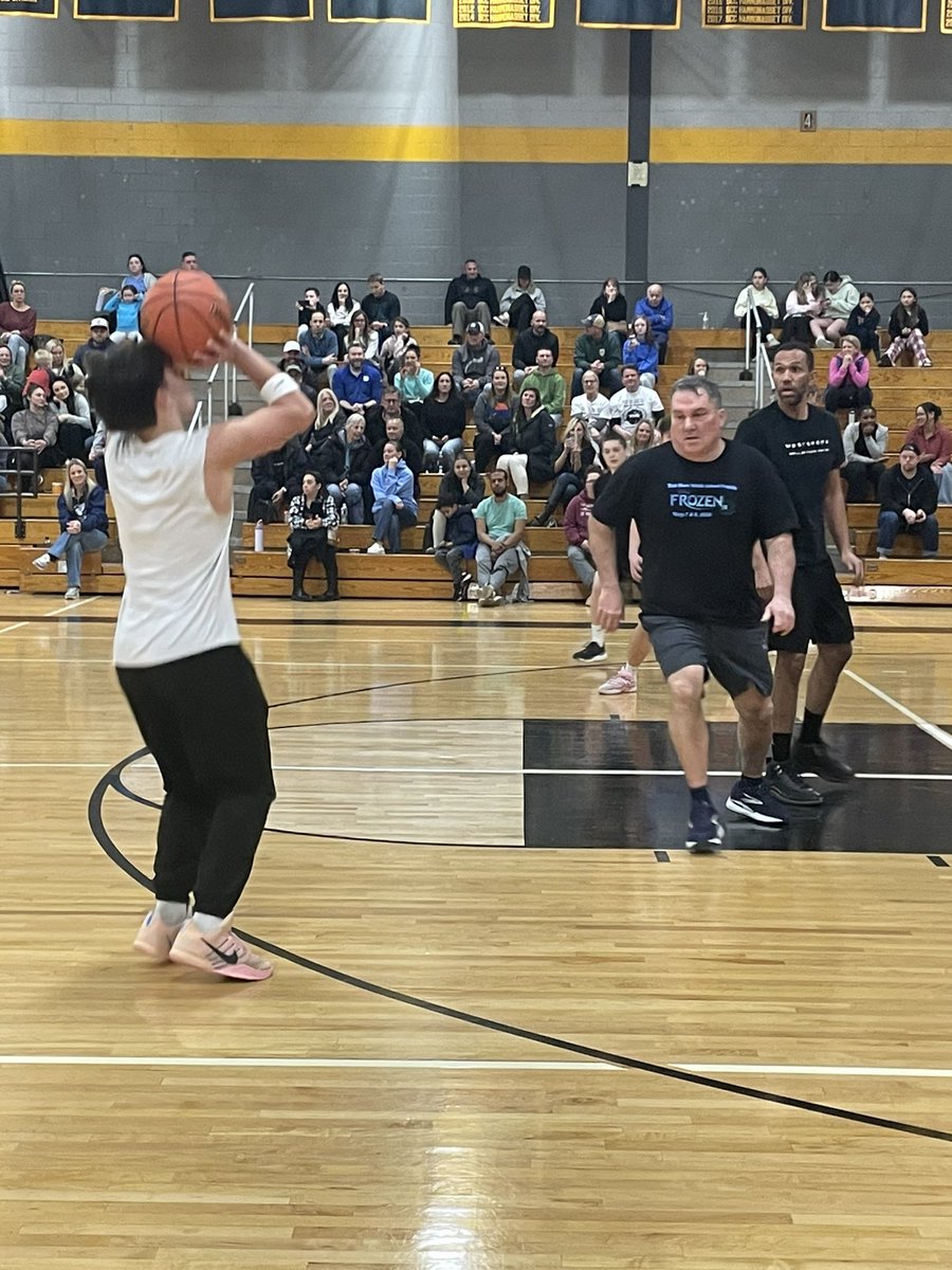 Julie Fisher tweet media