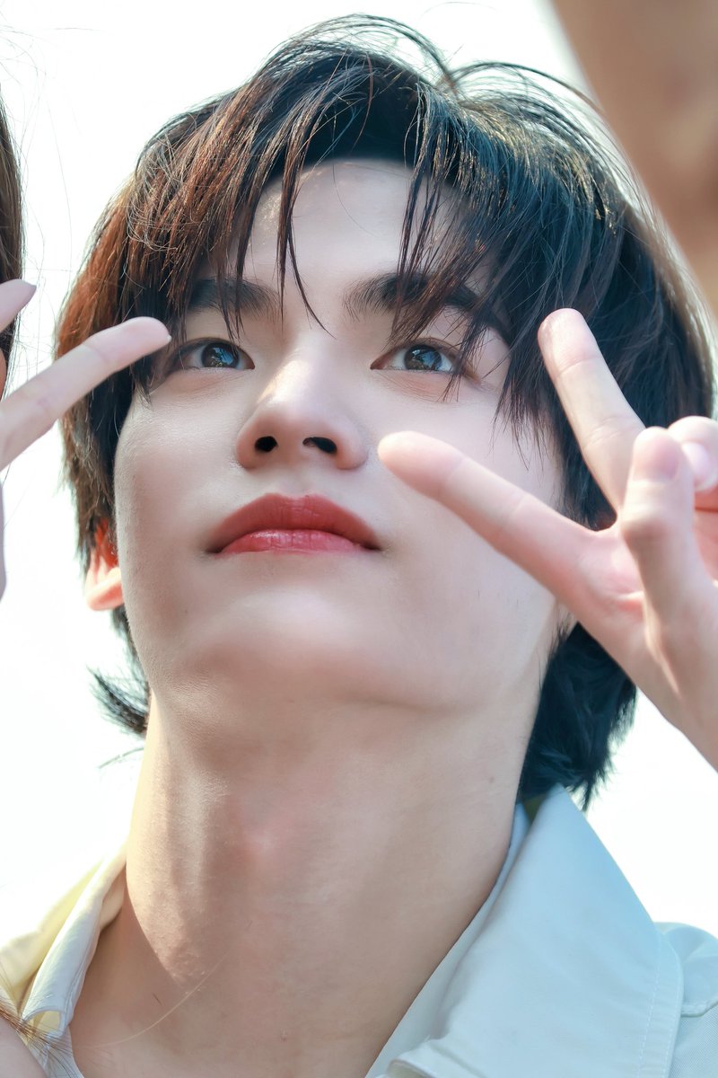 dunno • (slow.)🍀 tweet media