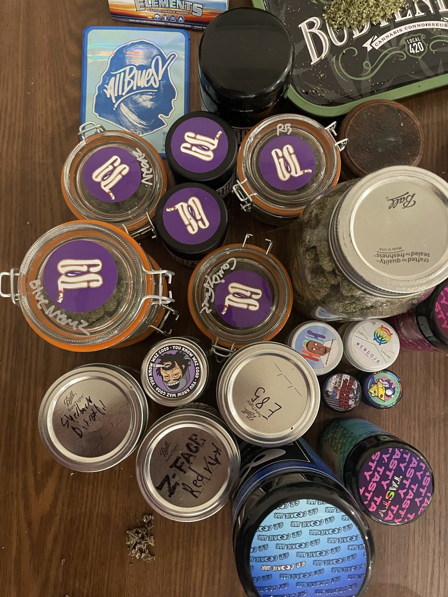 packstothefuture tweet media