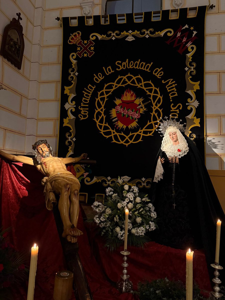 Hoy, Viernes de Dolores, celebramos el tercer y último día del Solemne Triduo en honor a nuestros Sagrados Titulares. Imposición de medallas a los nuevos cofrades y, al término, actuación de la Agrupación Musical de Nuestro Padre Jesús Nazareno en su Dulce Nombre.