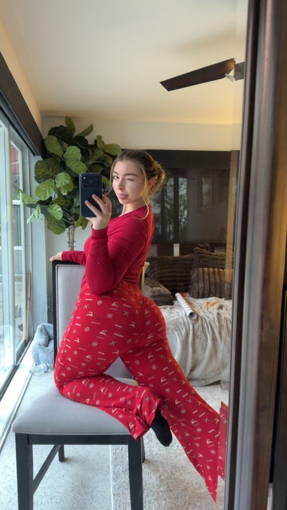 Lily😜🤪 tweet media