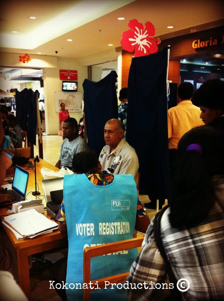 NeisauT's tweet photo. 14 years ago while I was shopping at MHCC in Suva, I made a note that I needed to stop to register to vote. I lined up not really paying attention to who was in line. I quickly realised people were stopping to smile and take pictures. 1/ https://t.co/2kTr7sBFOE
