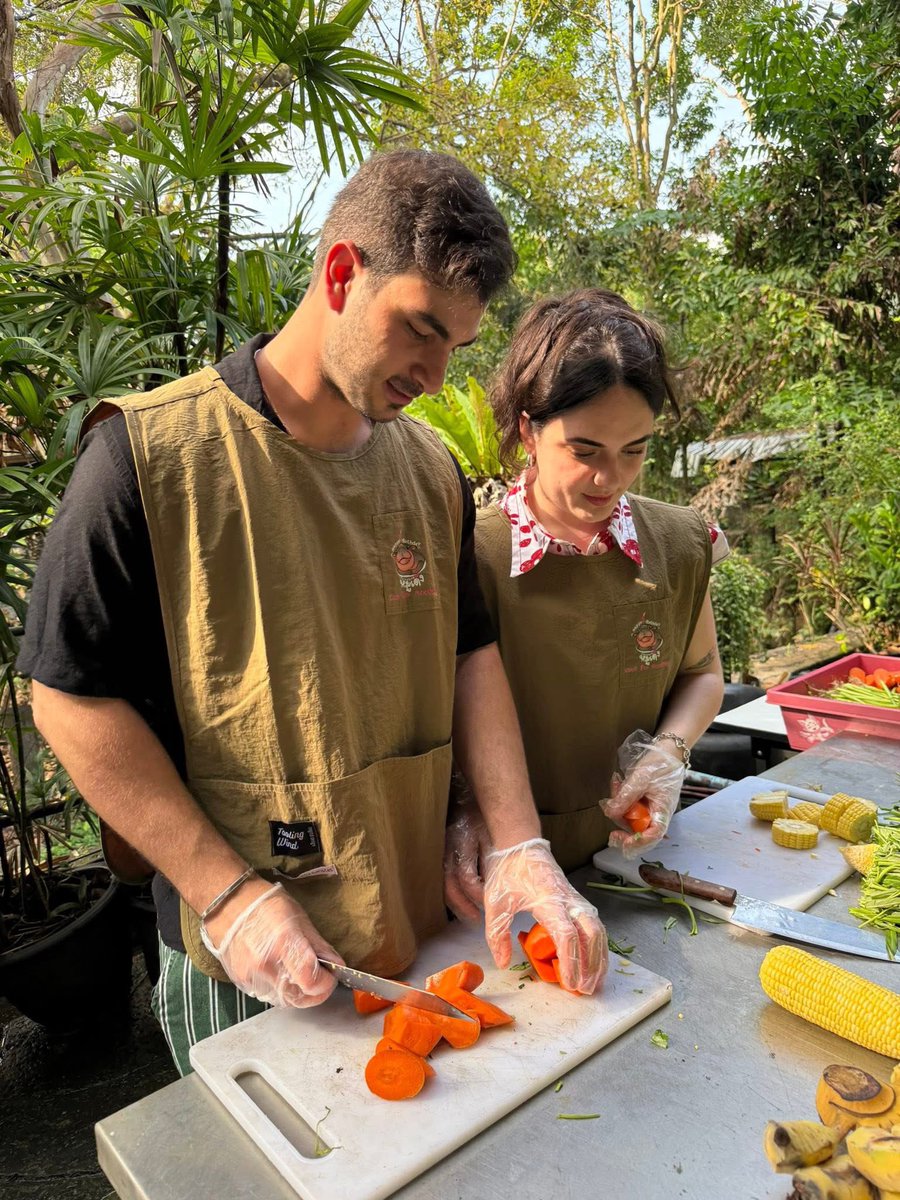 Khamoo.andthegang tweet media