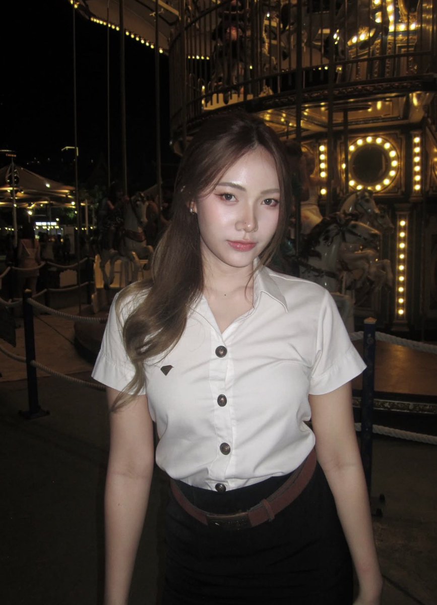 GirlMagazine tweet media