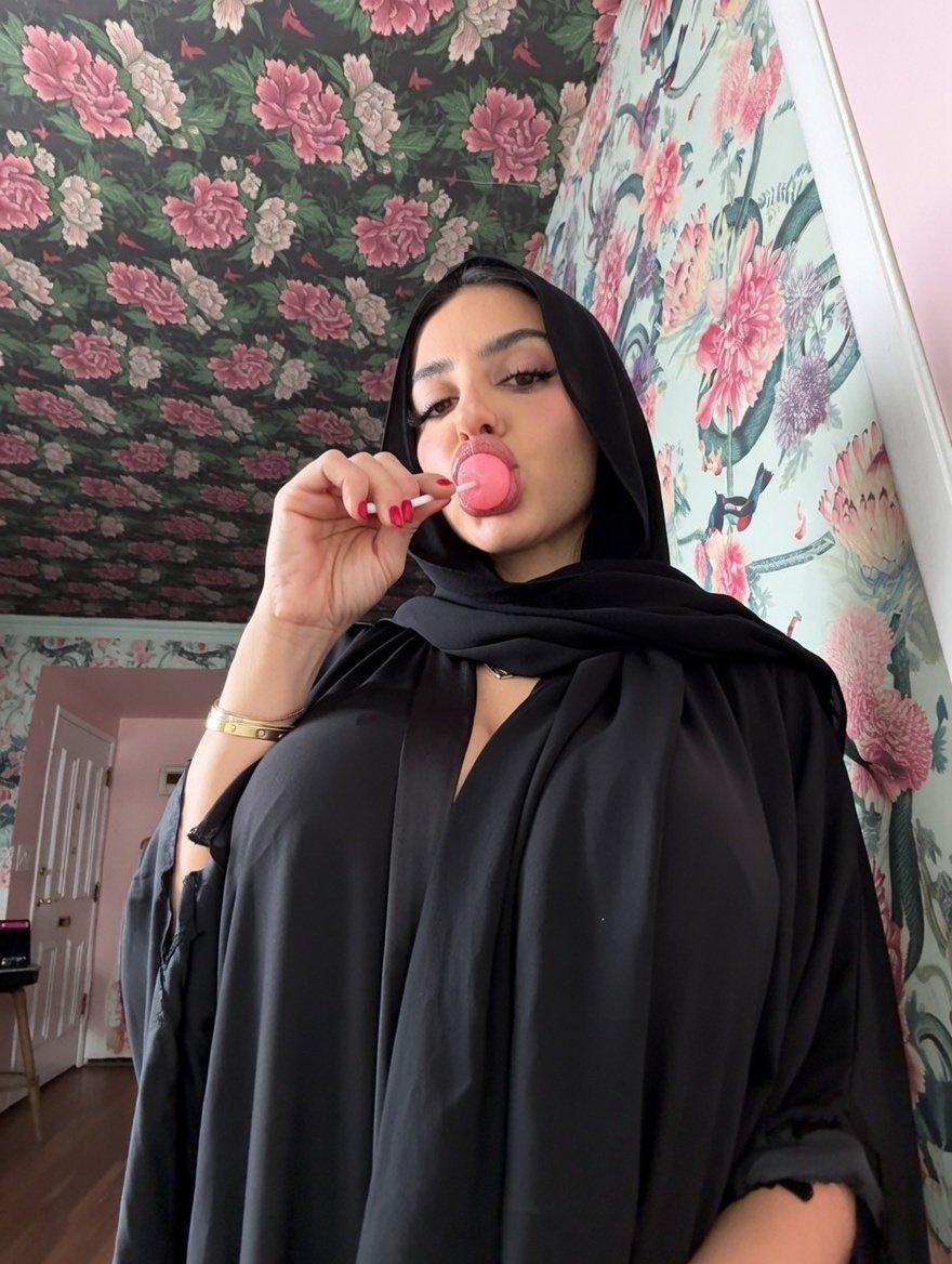 khan zainab tweet media