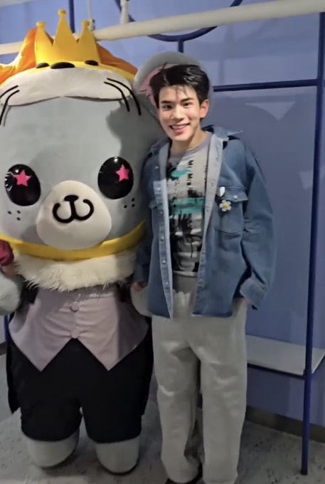 ㅋ / (ಠ_ಠ ) tweet media