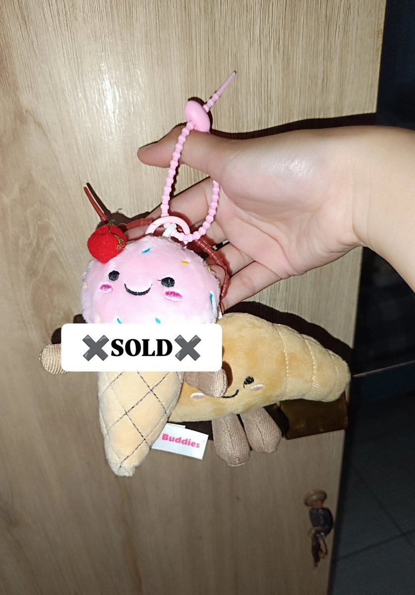 kucing oyen 🐈 tweet media