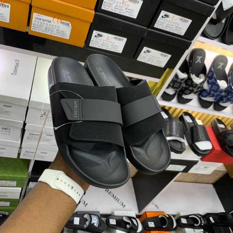 Dinero Crocs 🚚 tweet media