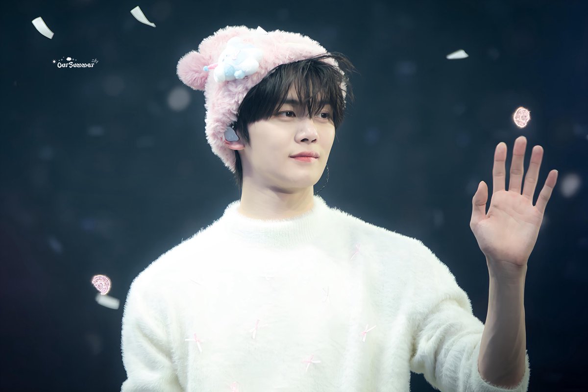 𝙊𝙪𝙧 𝙎𝙪𝙢𝙢𝙚𝙧 ☀︎ ⋆⁺₊⋆ tweet media