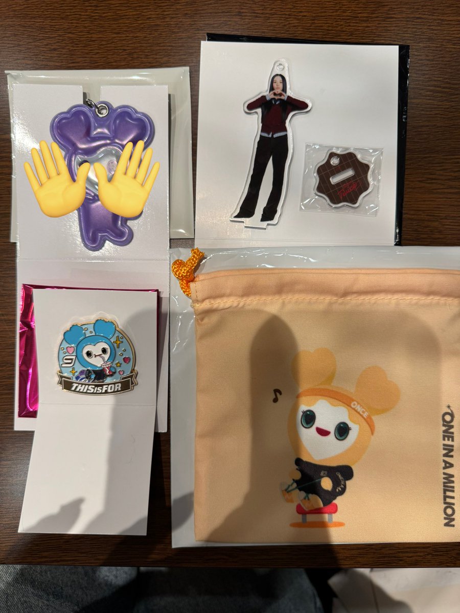 おもち tweet media