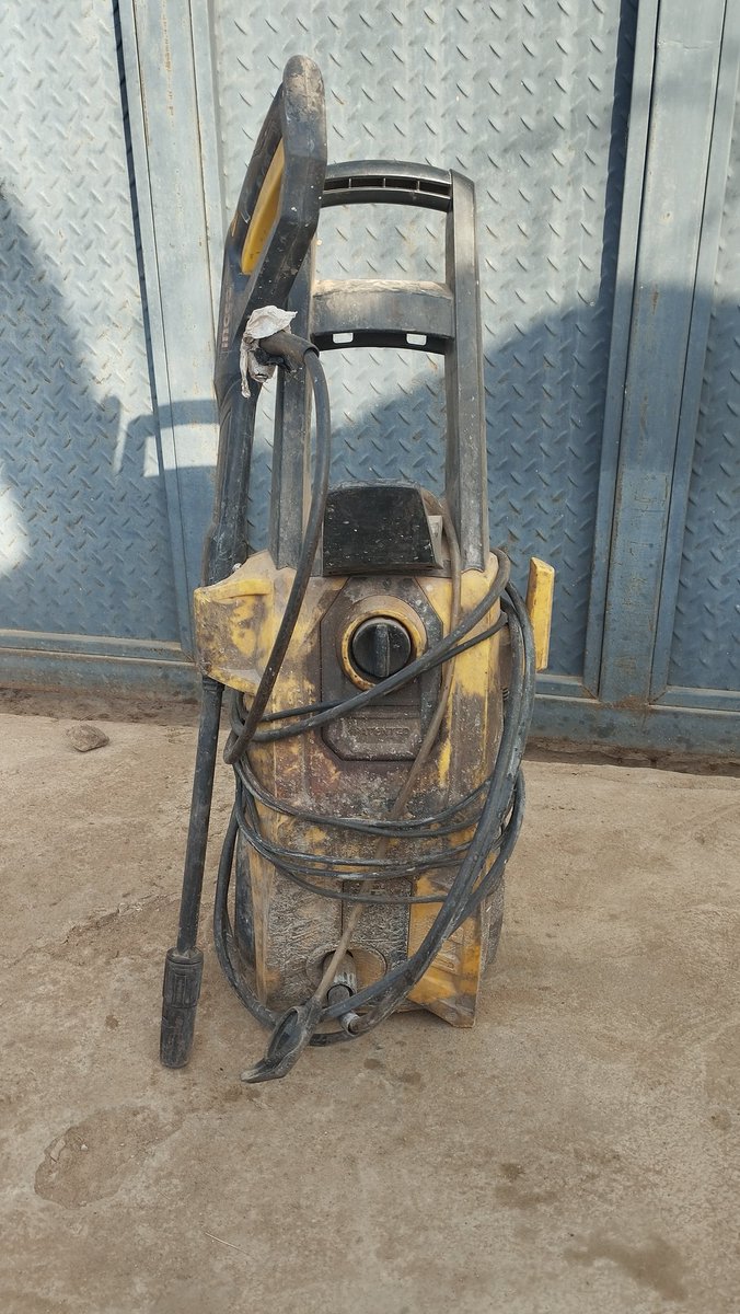 ABUJAGIST tweet media