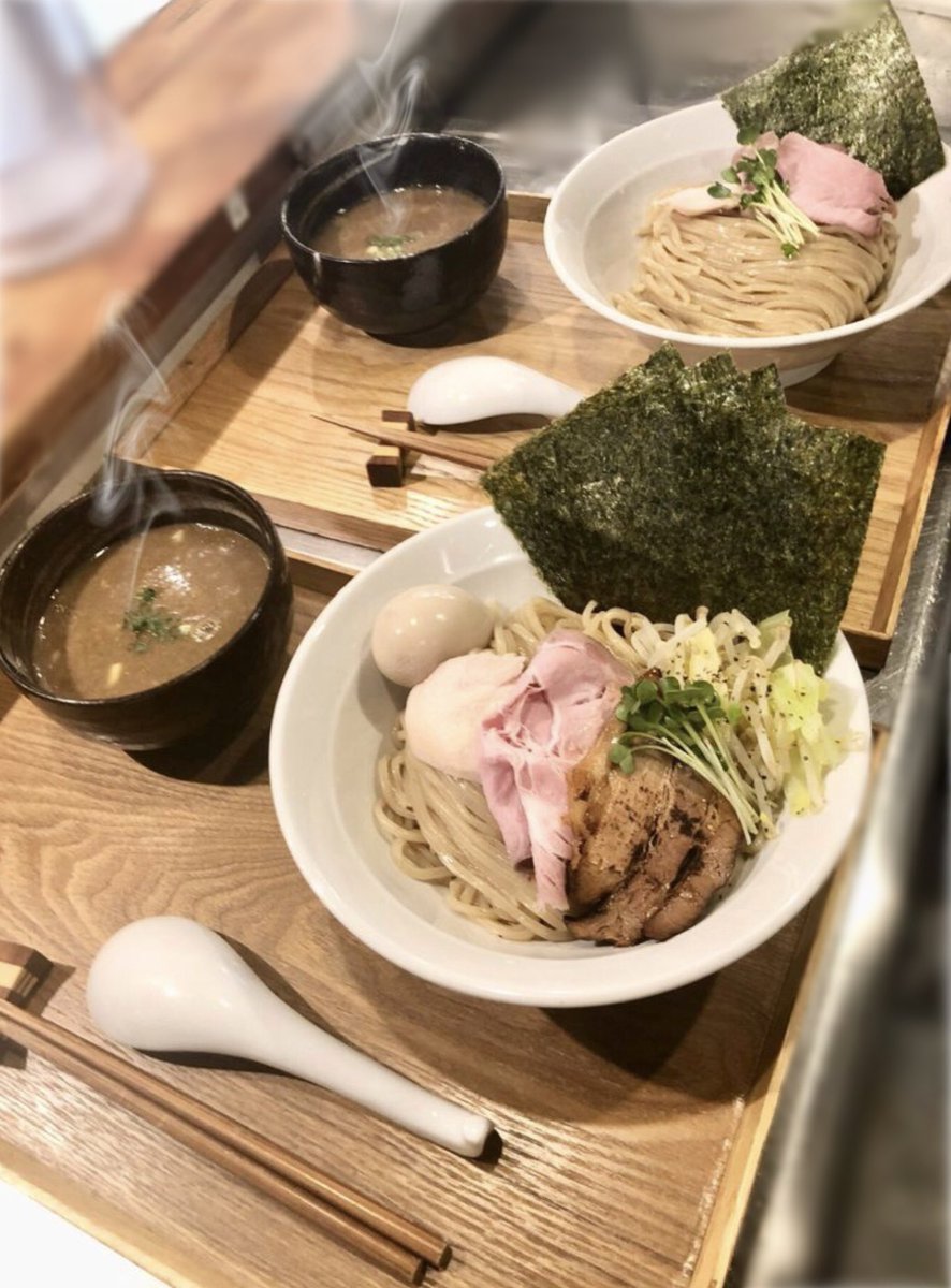 sandaimeharu's tweet photo. こんばんは三代目はるです。
【夜の部】１７時〜22時15分ラストオーダー

イベント引換券間も無く締め切りですー！

本日特賞（豚バラブロック）交換ありましたー！！

当店のチャーシューをブロックでほうばれるなんて！

というわけで雨りそうですが、ご来店お待ちしております♪ https://t.co/lmit1MGrRh