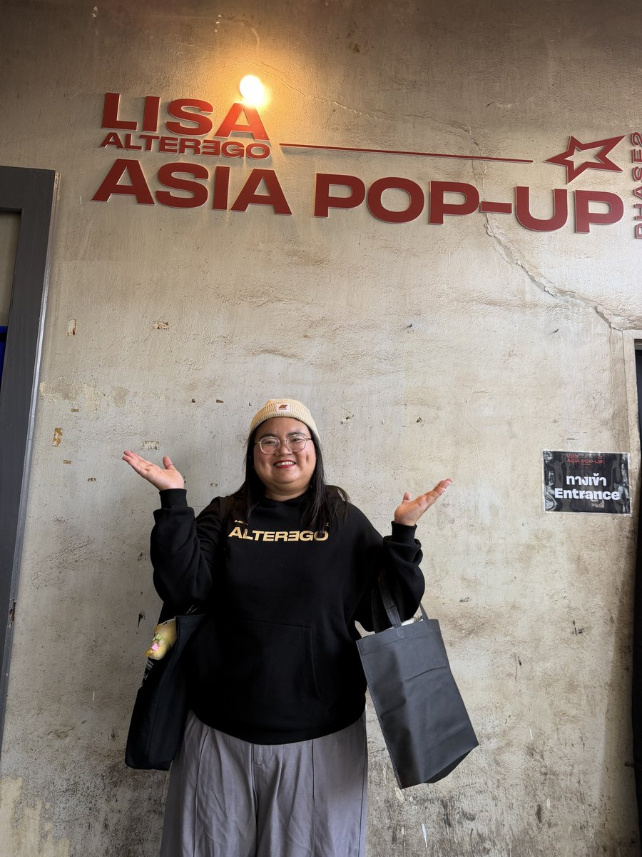 ลิลิเฟิร์น | ลิซ่าดวงนกฟีนิกซ์ 64 ∞ tweet media