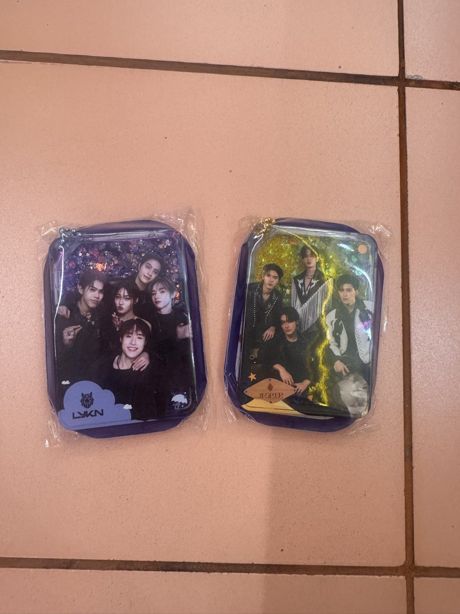 26 cm 🐣 tweet media