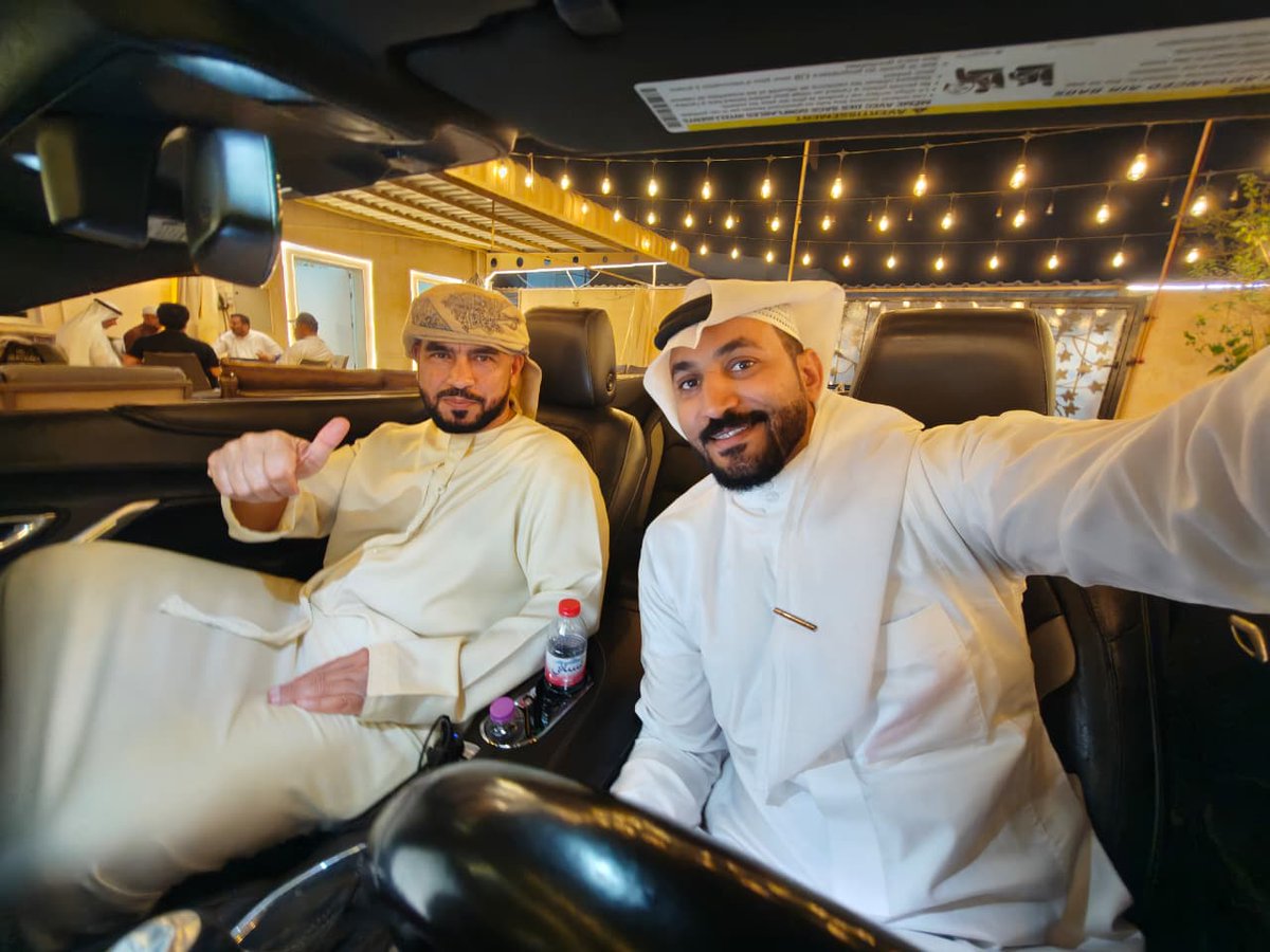 omarzooqi's tweet image. A memorable evening at Marzooqi Majlis ✨
We were honored by the visit of Saudi actor Hashim Omar, whose presence added a special touch to the night.
@hashim_abbas150

 #DubaiEvents
#DubaiNetworking
#SaudiActor
#CelebrityVisit
#DubaiLife