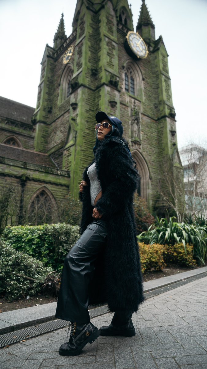 Último Moné tweet media