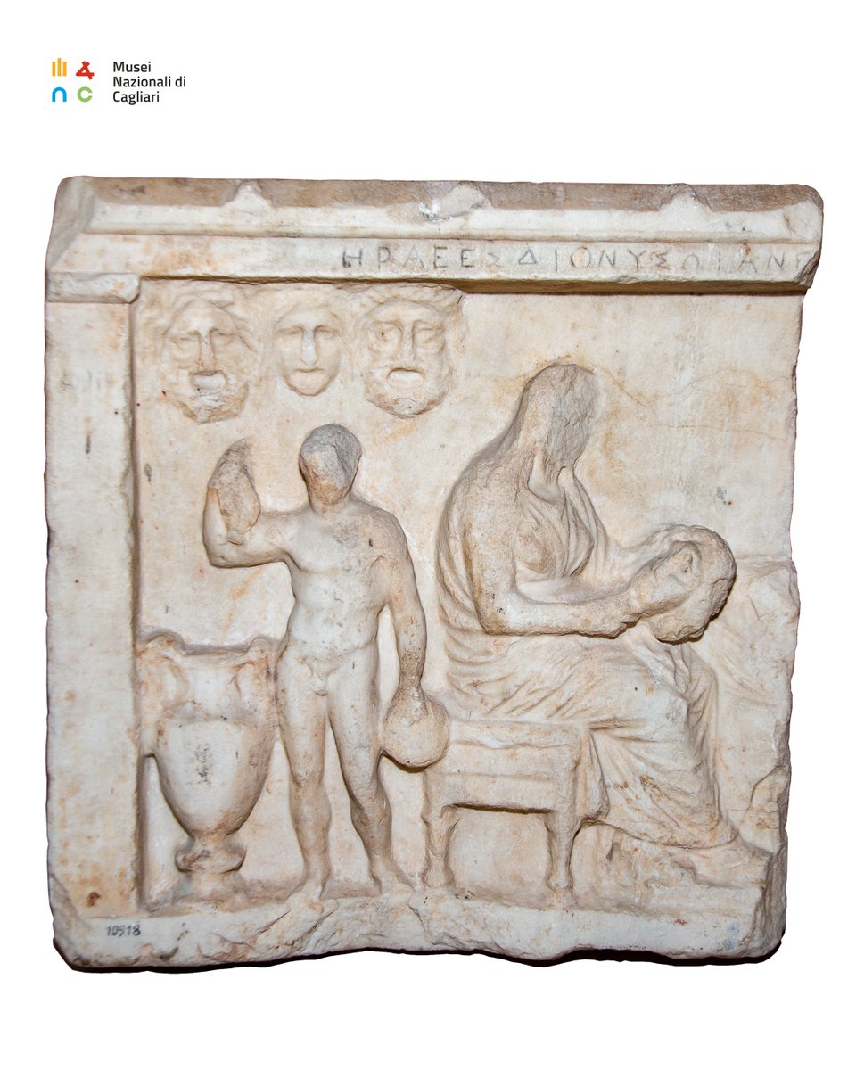 MuseoArcheoCa's tweet photo. Oggi è la #GiornataMondialedelTeatro e la celebriamo con un reperto dei #MuseiNazionaliCagliari legato a questo argomento.
È il rilievo votivo attico dalla Basilica di N.Signora di Bonaria a Cagliari in cui è rappresentata una figura femminile come personificazione della Tragedia https://t.co/KAqdWJzkpR
