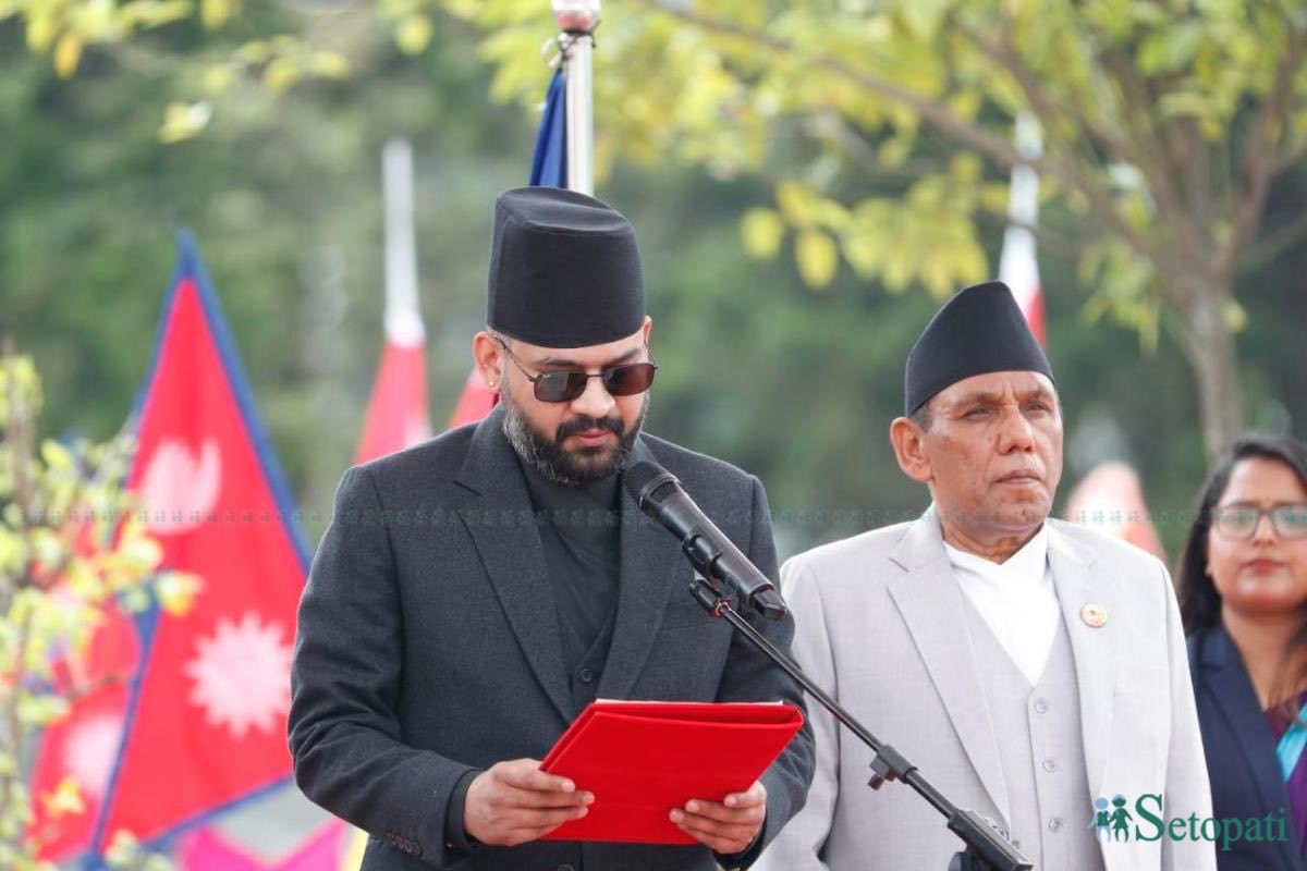 bharatbhusal's tweet photo. Congratulations world youngest #PrimeMinister of #Nepal @ShahBalen and entire Ministers Team of #Nepal . Congratulations and best wishes to yours tenure🎉. In this period #Nepal set New benchmark to Developing Country. 
जय नेपाल ।👏

घूसखोरी नाताबाद कृपाबाद मुर्दाबाद 
Pic credit: https://t.co/WspYzBXCnD