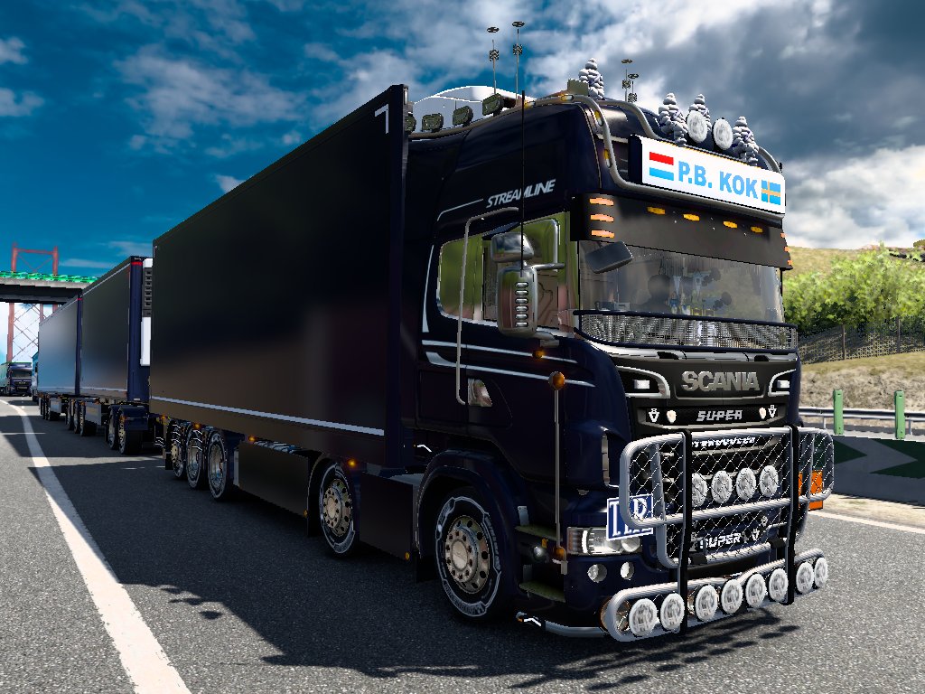 R e j u n e tweet media