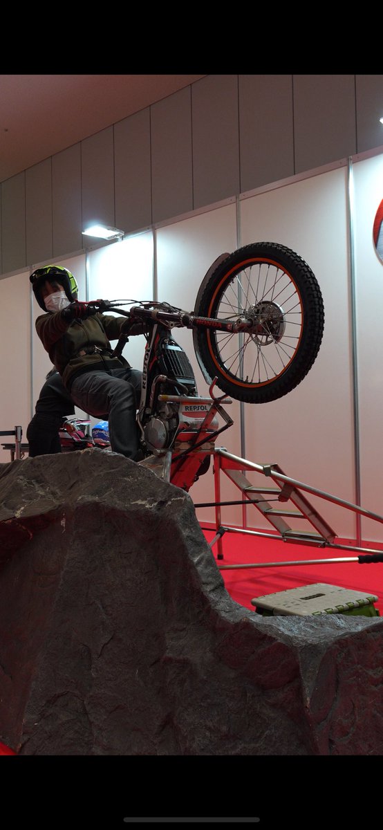 やよい tweet media