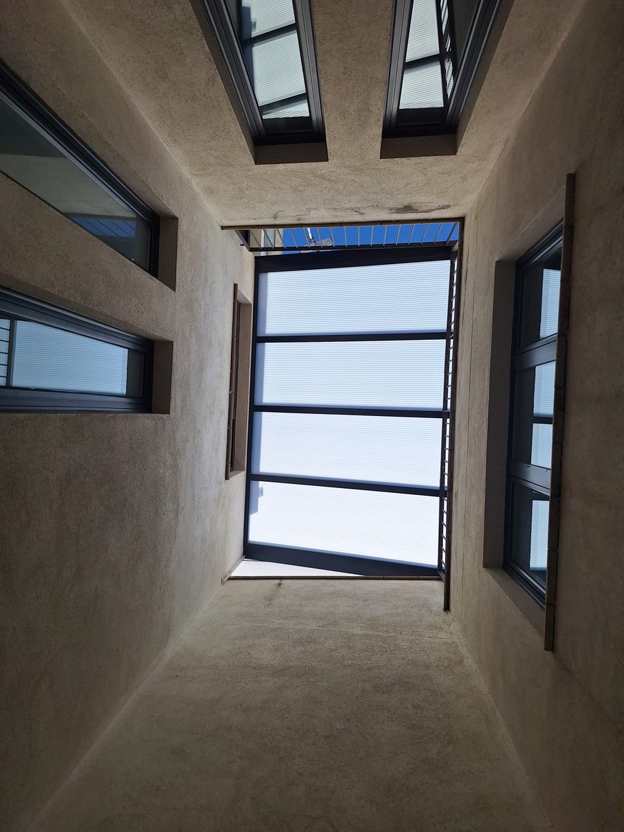 AluminioPonsico's tweet photo. Techo de policarbonato transparente de 2 camaras de la serie STILO 60 RPT en lacado standard gris mate
https://t.co/x6pCeLBtHH https://t.co/RfMvLexP6j