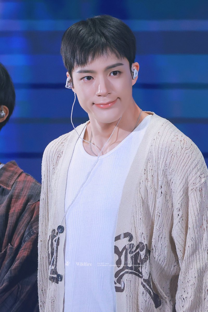 𝐖𝐢𝐥𝐝𝐟𝐢𝐫𝐞. tweet media