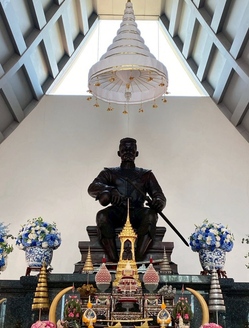 กรุณาใช้สติตัวเองเป็นที่ตั้ง 🪔 tweet media