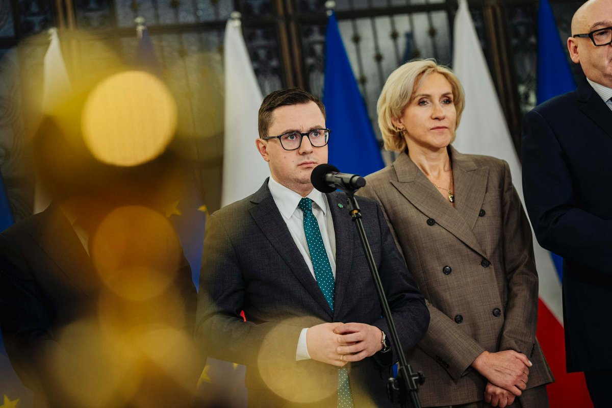 🍀 PSL tweet media