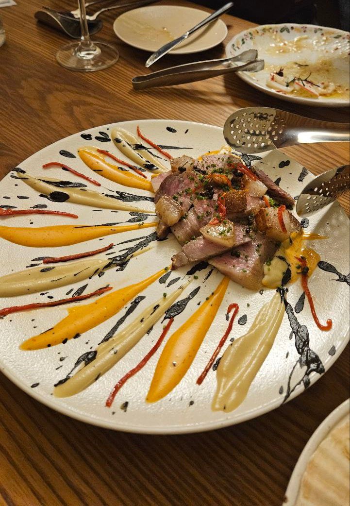 eclatdeusa's tweet photo. Spring has officially arrived in Seoul 🌸
Right now, all I want is a cozy dessert and a glass of wine at Sav.Seoul, shared with someone special. 🍷💛
#cheongdam #SpringVibes #SavSeoul https://t.co/7bVUvAj4Vk
