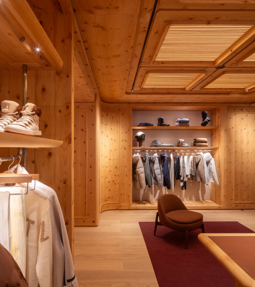 The Travel Portfolio tweet media